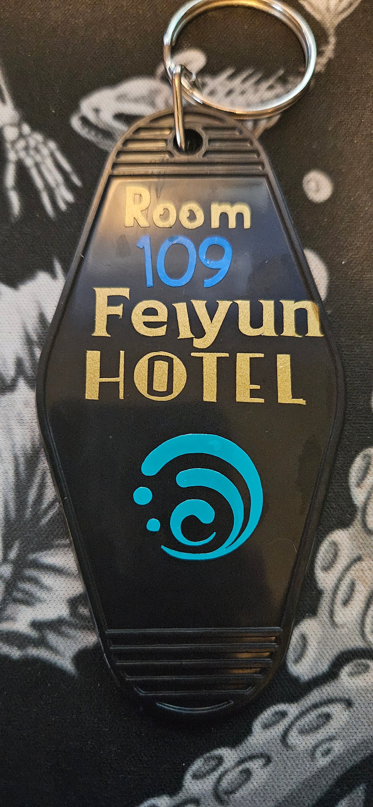 Xingqiu Hotel Keychain