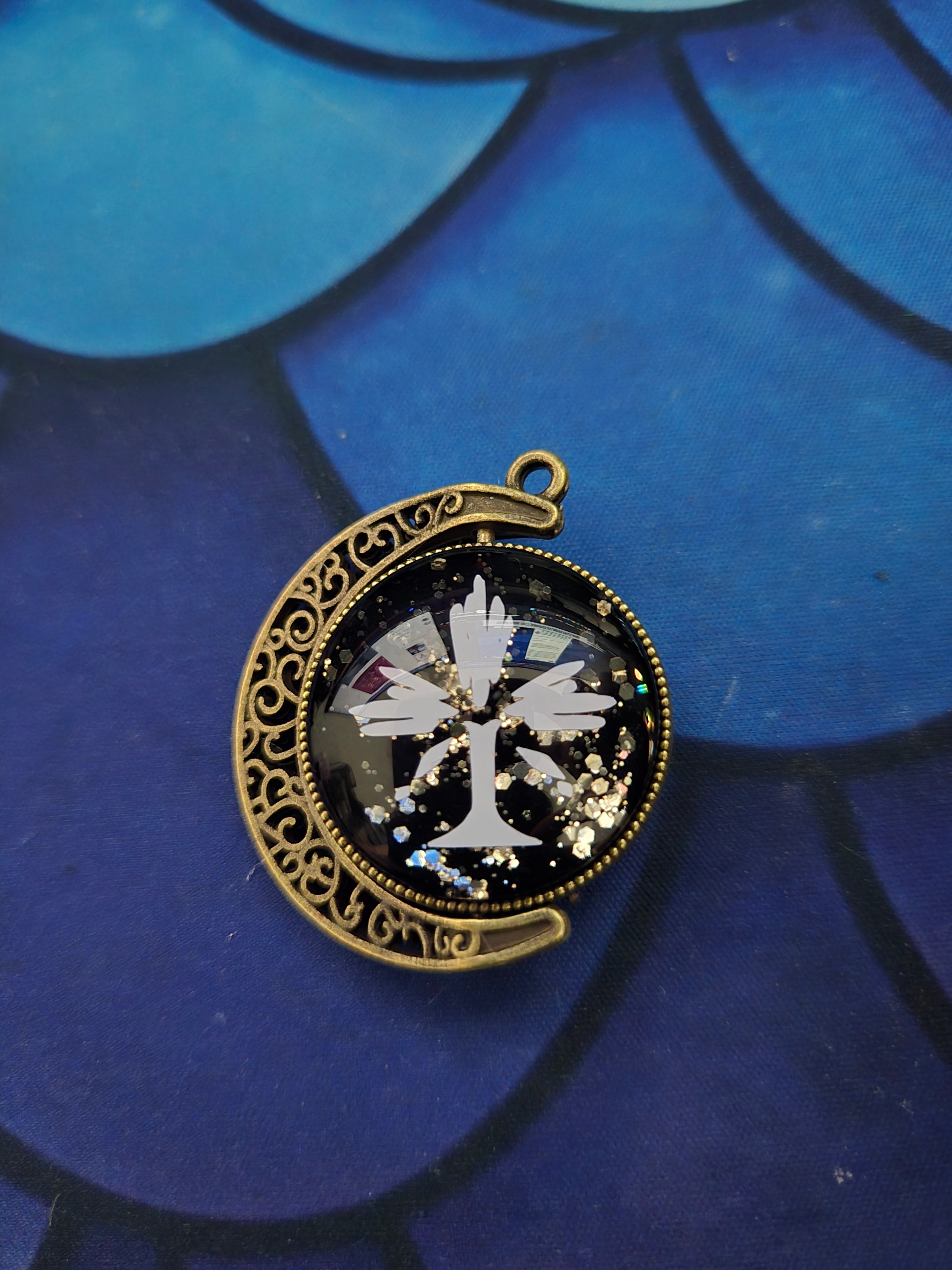 Luocha Spinning Necklace