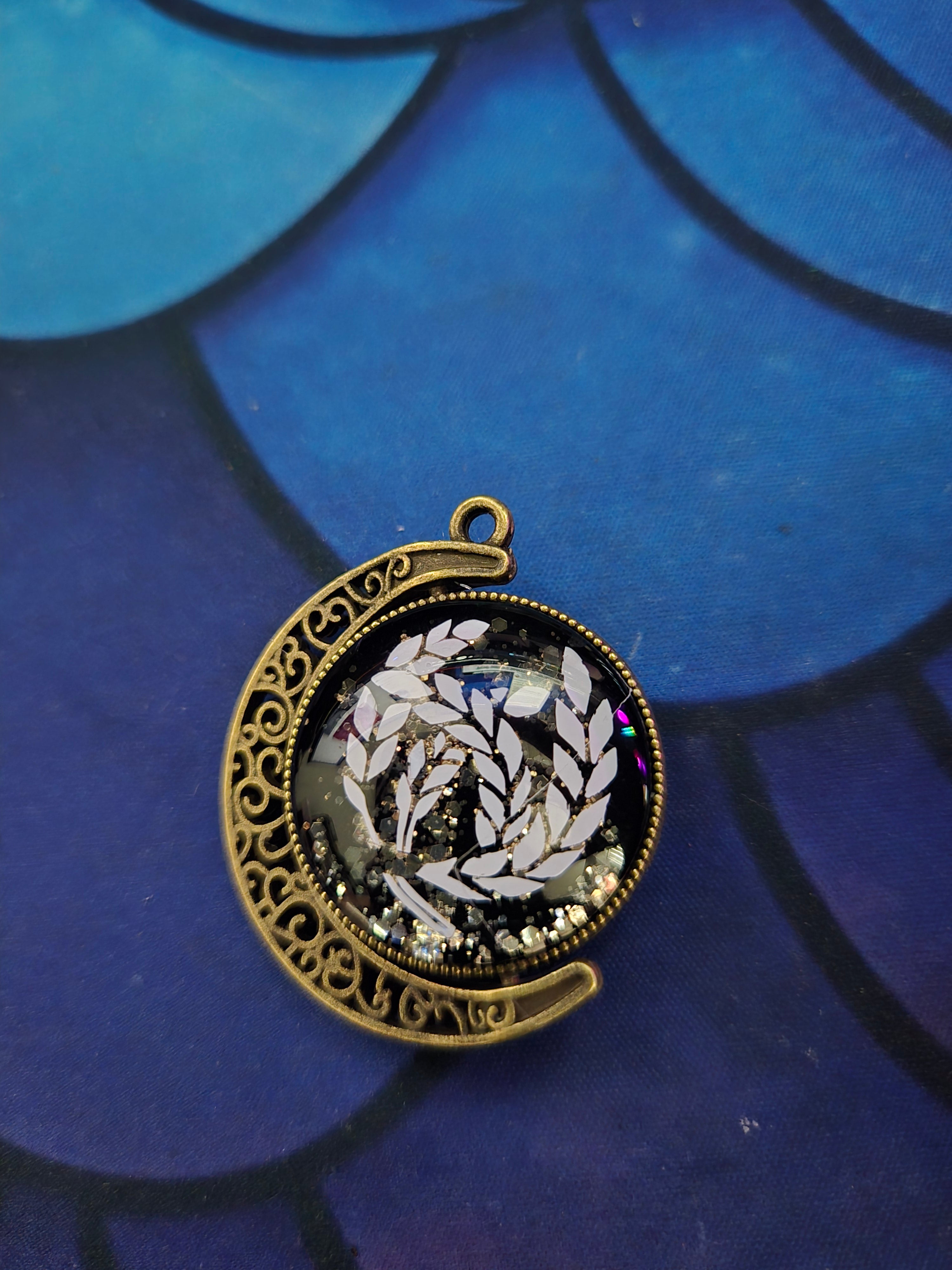 Luocha Spinning Necklace