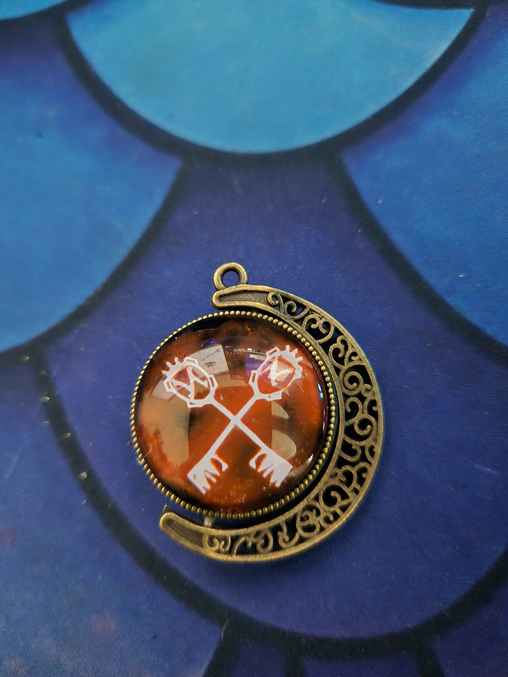 Leon Spinning Necklace