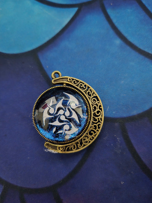 Ruan Mei Spinning Necklace