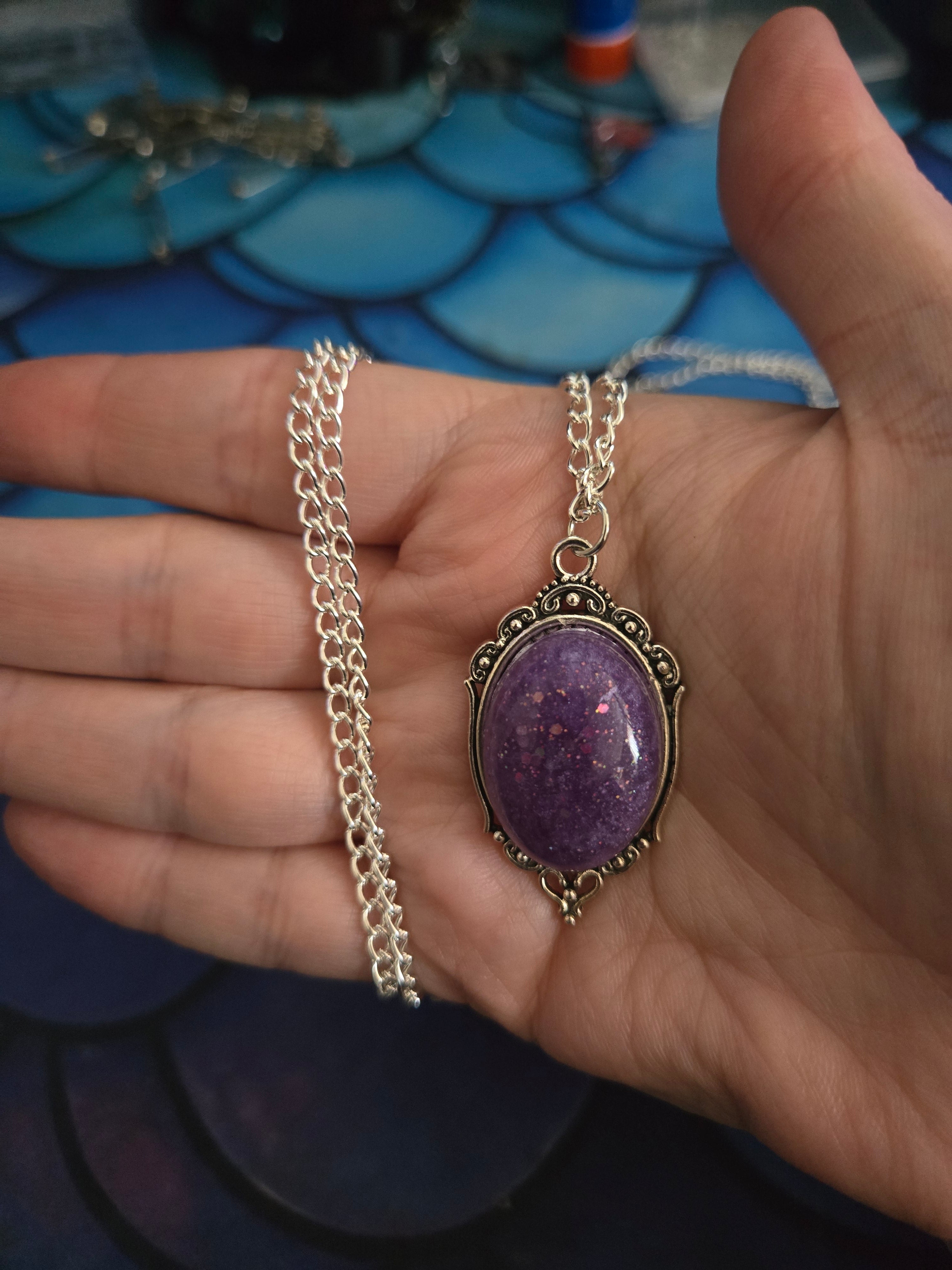 Elegant Oval Necklace