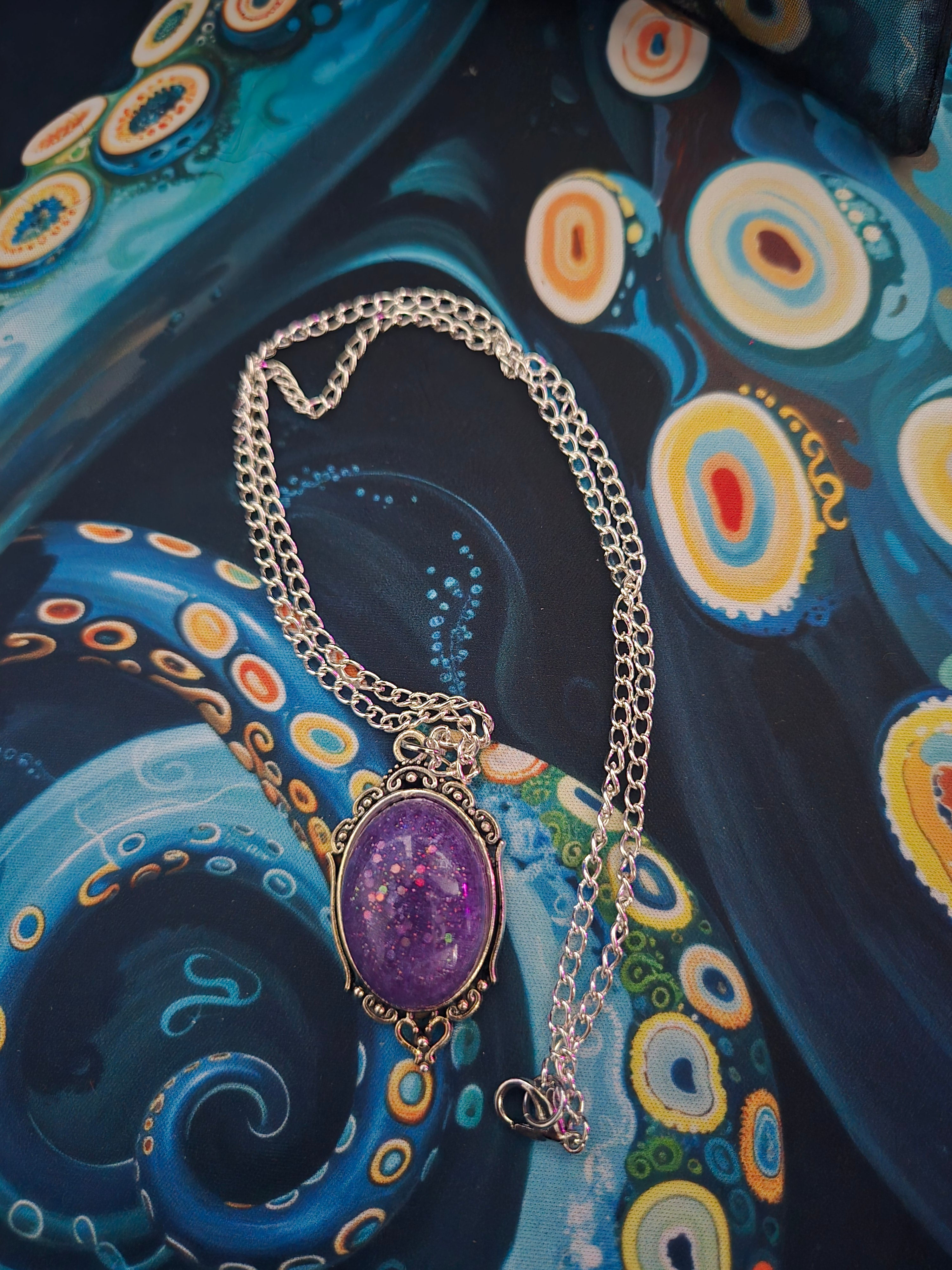 Elegant Oval Necklace