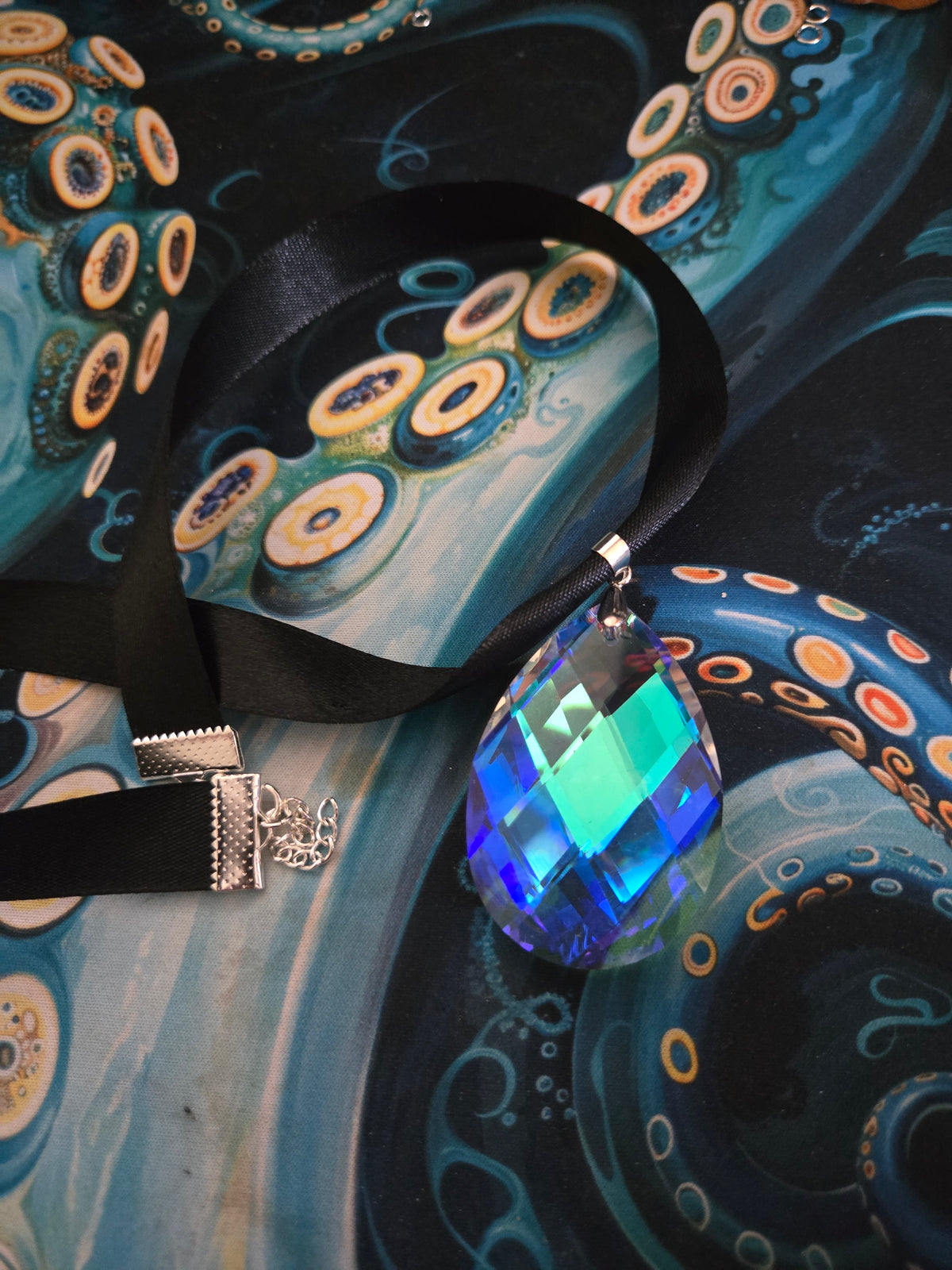Large Teardrop Choker