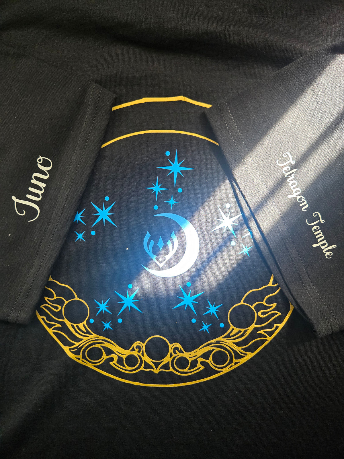 Iuno Shirt