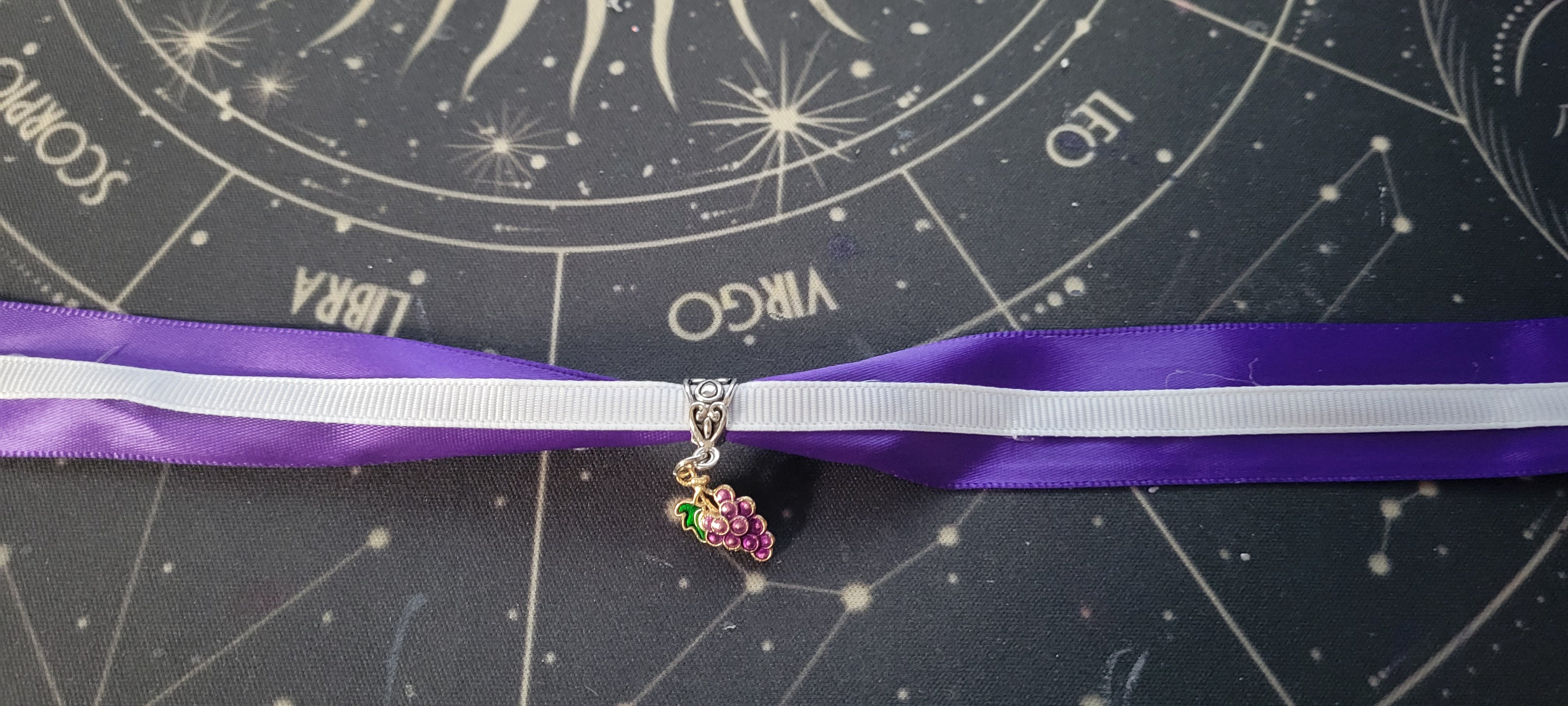 Mineta Grape Juice Choker