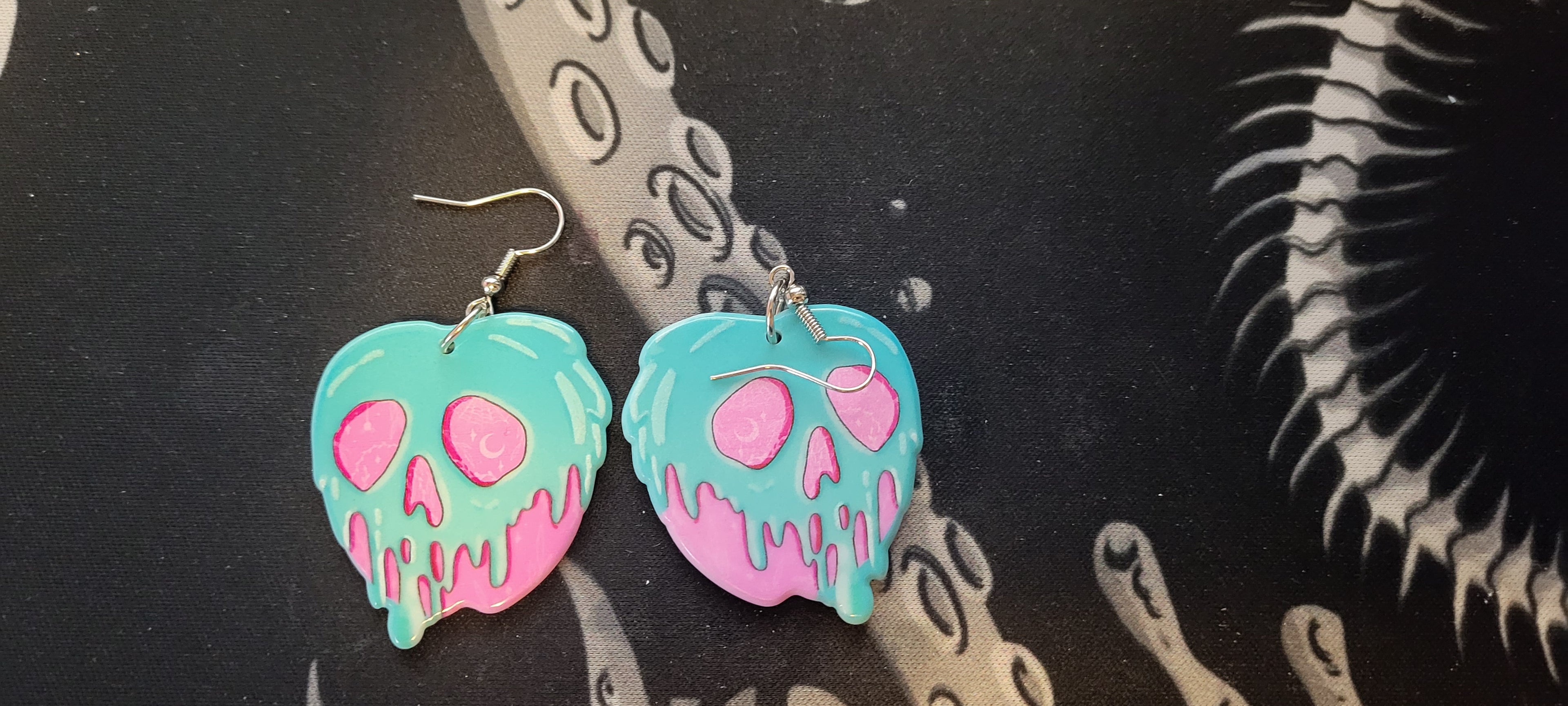 Pastel Gothic Melting Apples